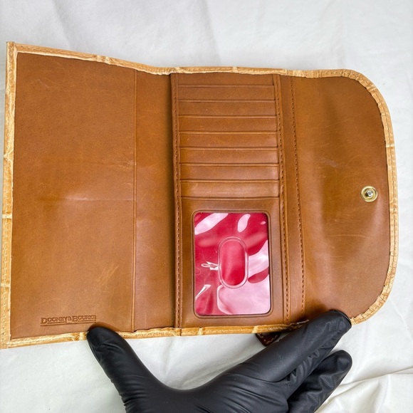 Dooney & Bourke Continental Crocodile Embossed Leather Wallet Neutral Tan - Picture 7 of 13